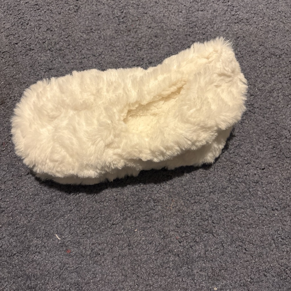 Fluffy Cream Slippers